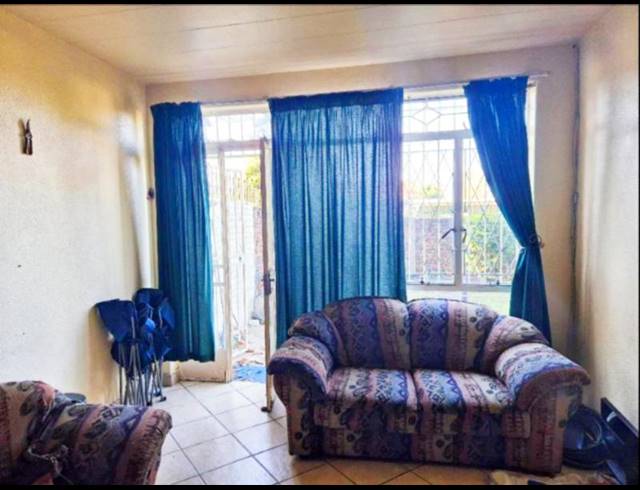 2 BEDROOM APARTMENT FOR SALE IN RAVENSKLIP